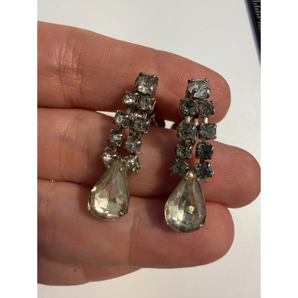 Vintage Rhinestone Screw Back Drop Earrings Silver Tone Teardrop Dangleâ Crystal
